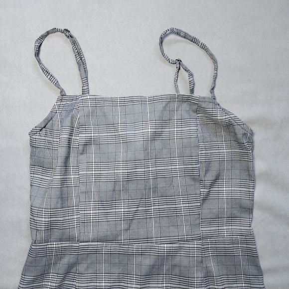 MACCS THE LABEL Black & White Plaid Sleeveless Mini Dress, Large - Picture 3 of 14